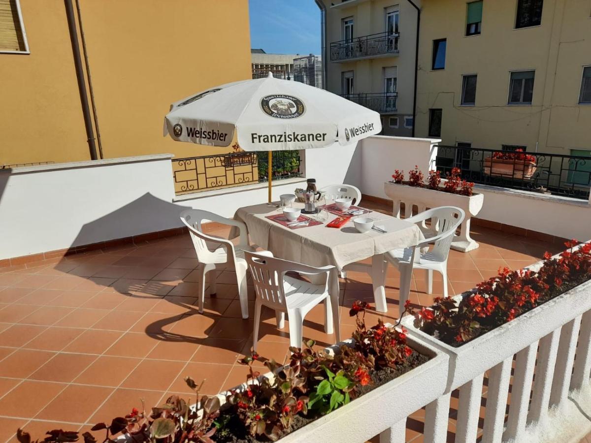 Casa El Paso Lejlighed Padenghe sul Garda Eksteriør billede